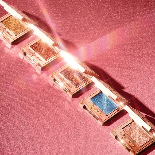 צללית גליטר בודדה של Charlotte Tilbury