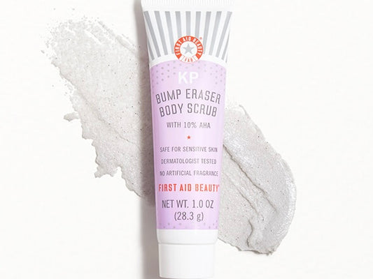 מיני פילינג לגוף של First Aid Beauty